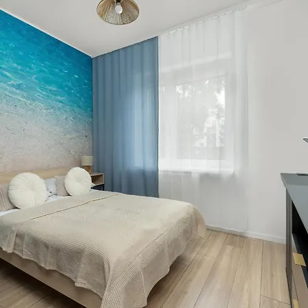 Podczele Na Fali Morski By Renters * קולובז'ג